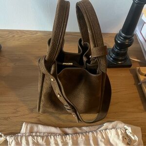 NWOT SONGMONT MEDIUM SONG BAG